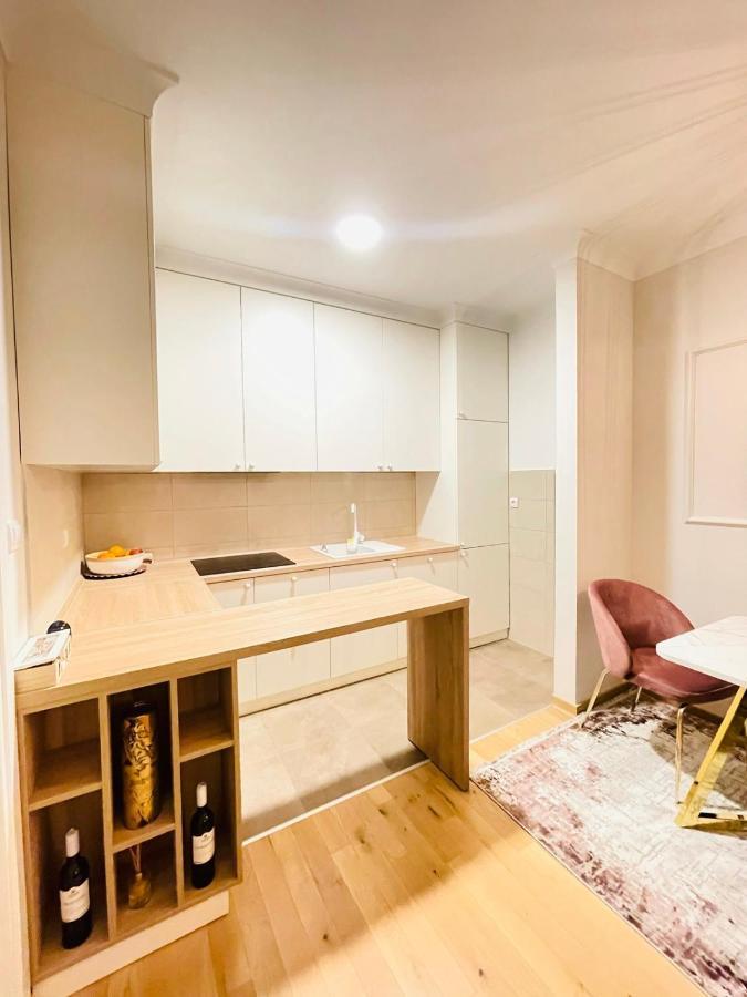 شقة Stan Na Dan "Apartman Purple" بانيا لوكا المظهر الخارجي الصورة